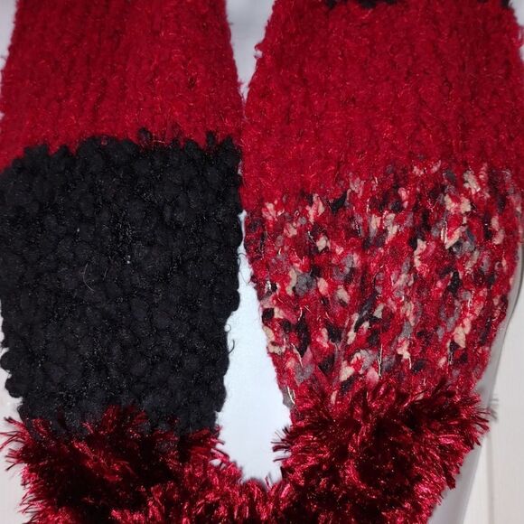 Cejon red black scarf soft fuzzy multi texture scarf - Picture 8 of 10